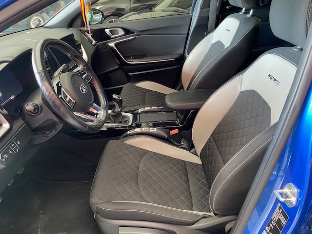 Kia Ceed 5p 1.4 T-GDi GT Line 103 kW (140 CV) DCT - Foto 14