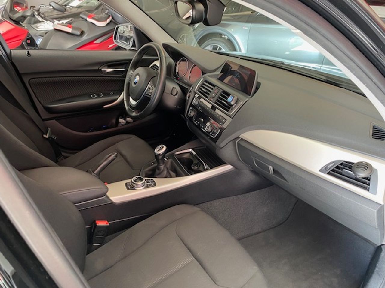 BMW Serie 1 118D - Foto 17