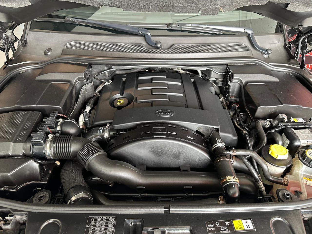 Land-Rover Range Rover Sport 3.0 SDV6 255 CV SE - Foto 20