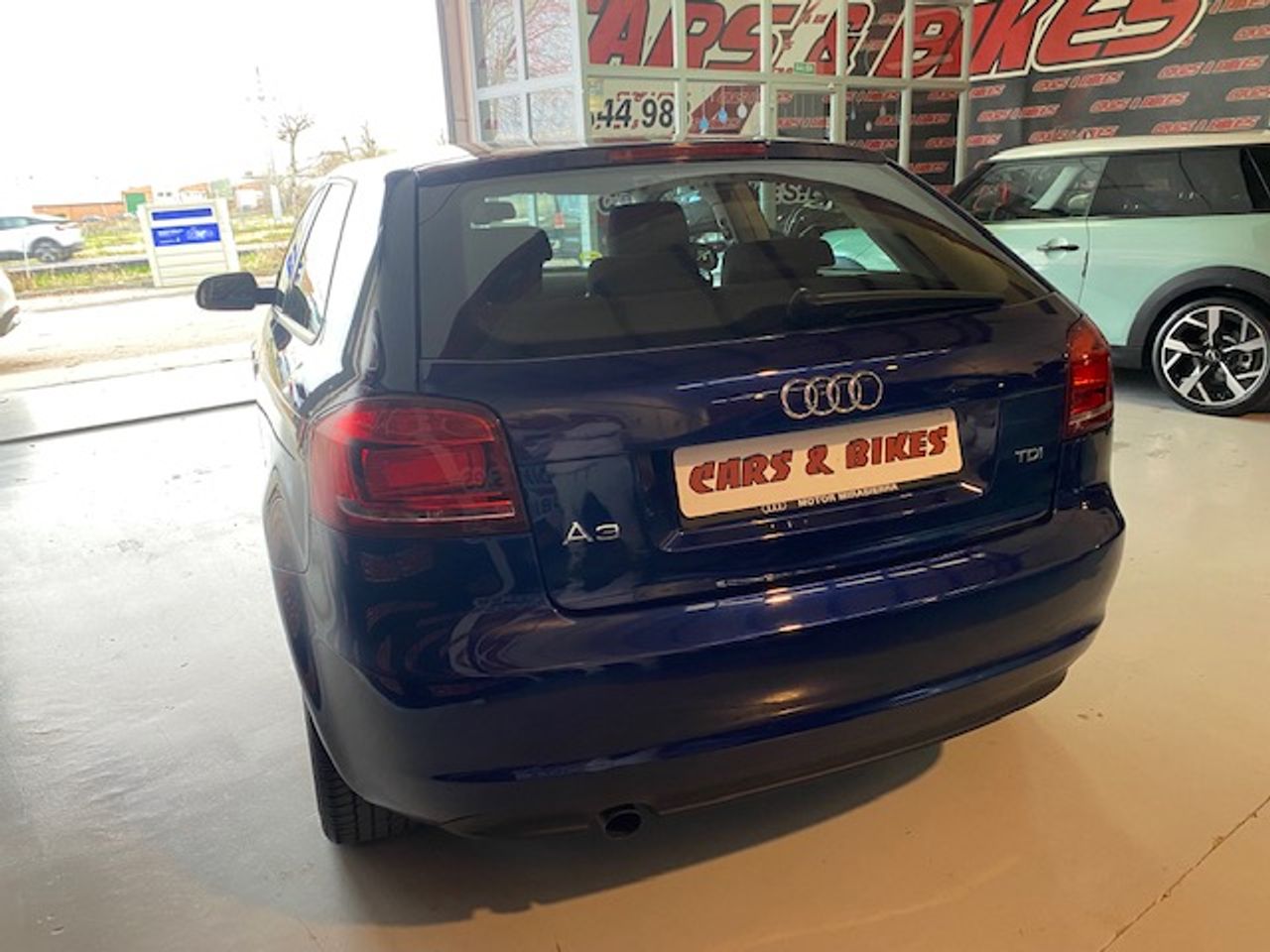 Audi A3 1.6 TDI AMBIENTE - Foto 8