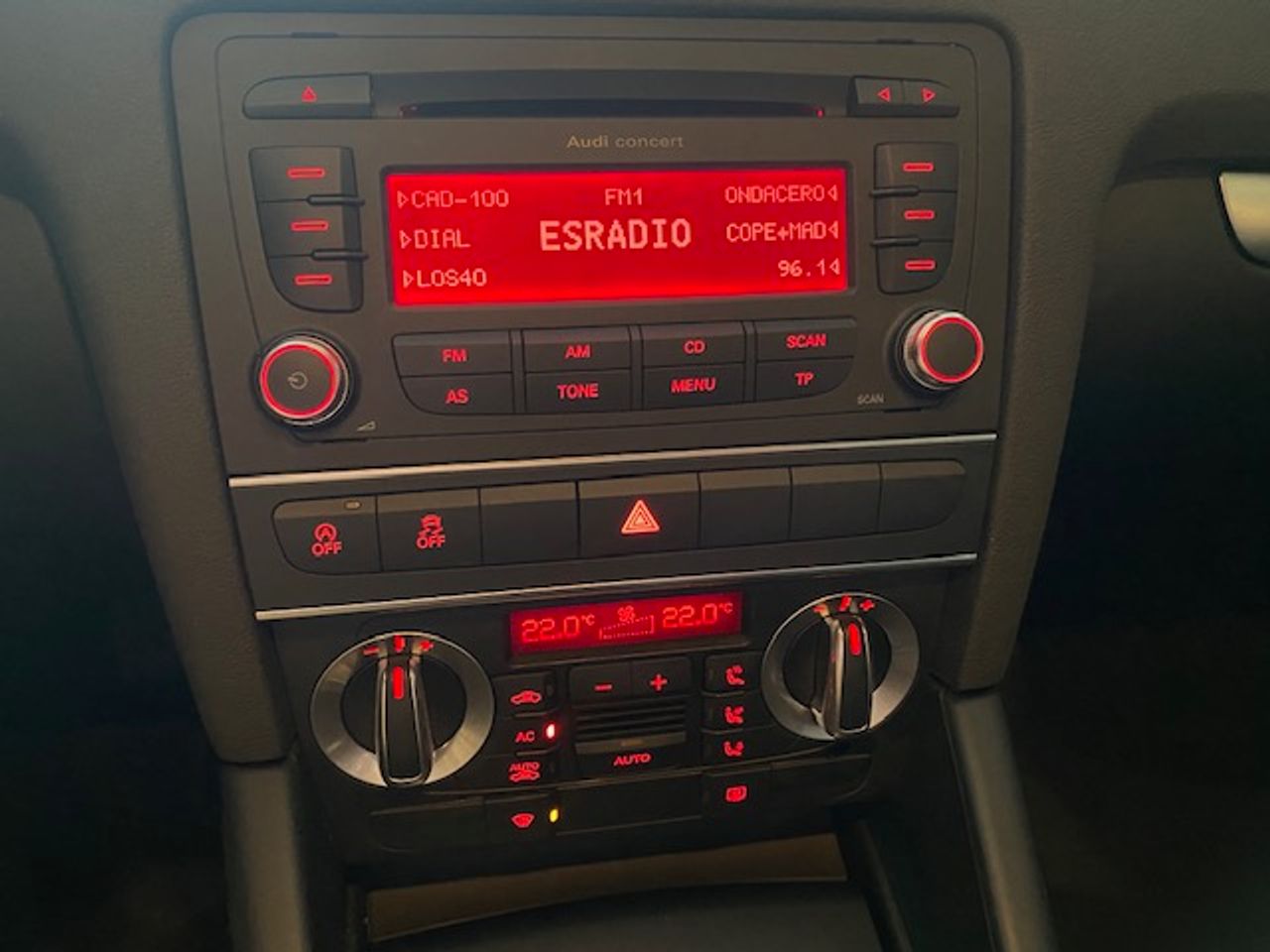 Audi A3 1.6 TDI AMBIENTE - Foto 13