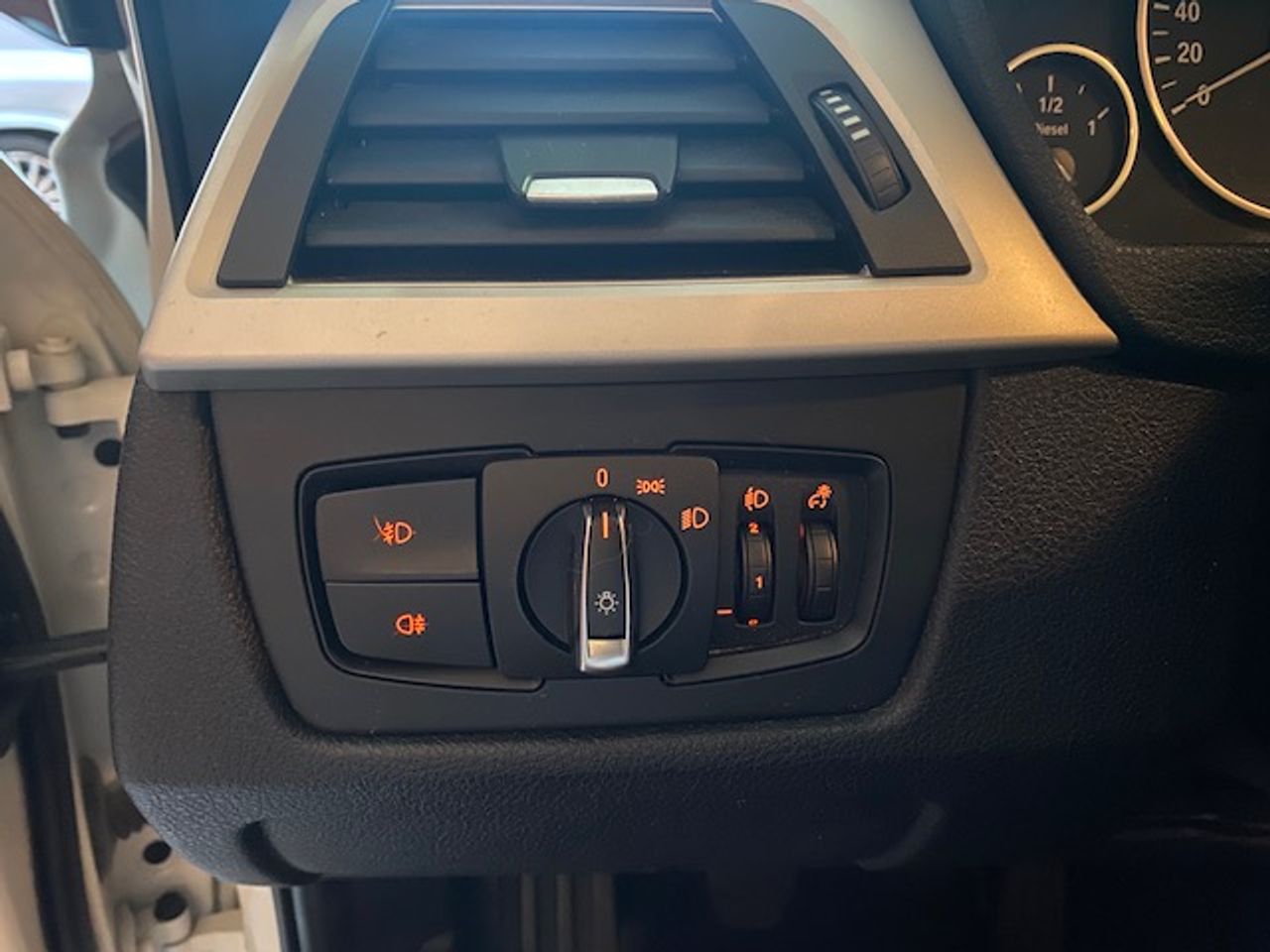 BMW Serie 3 318d Berlina - Foto 23