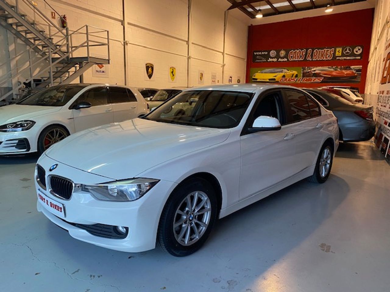 BMW Serie 3 318d Berlina - Foto 5