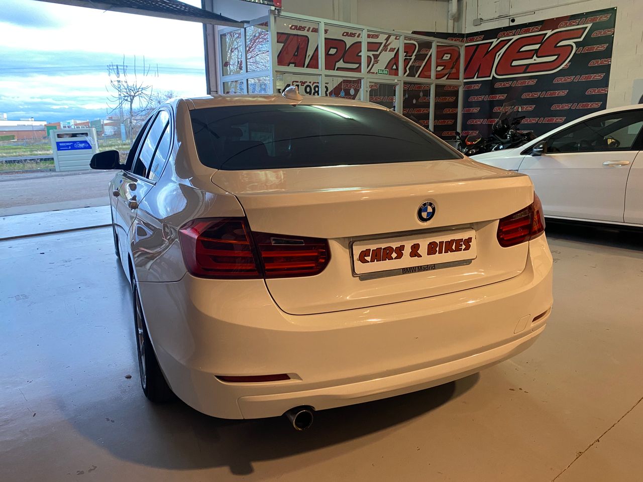 BMW Serie 3 318d Berlina - Foto 42