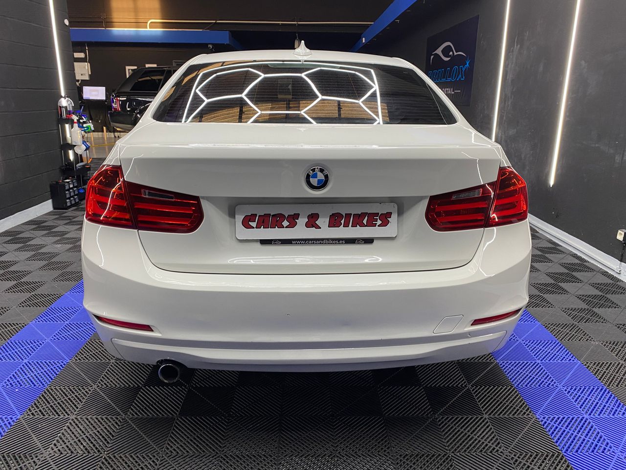 BMW Serie 3 318d Berlina - Foto 6