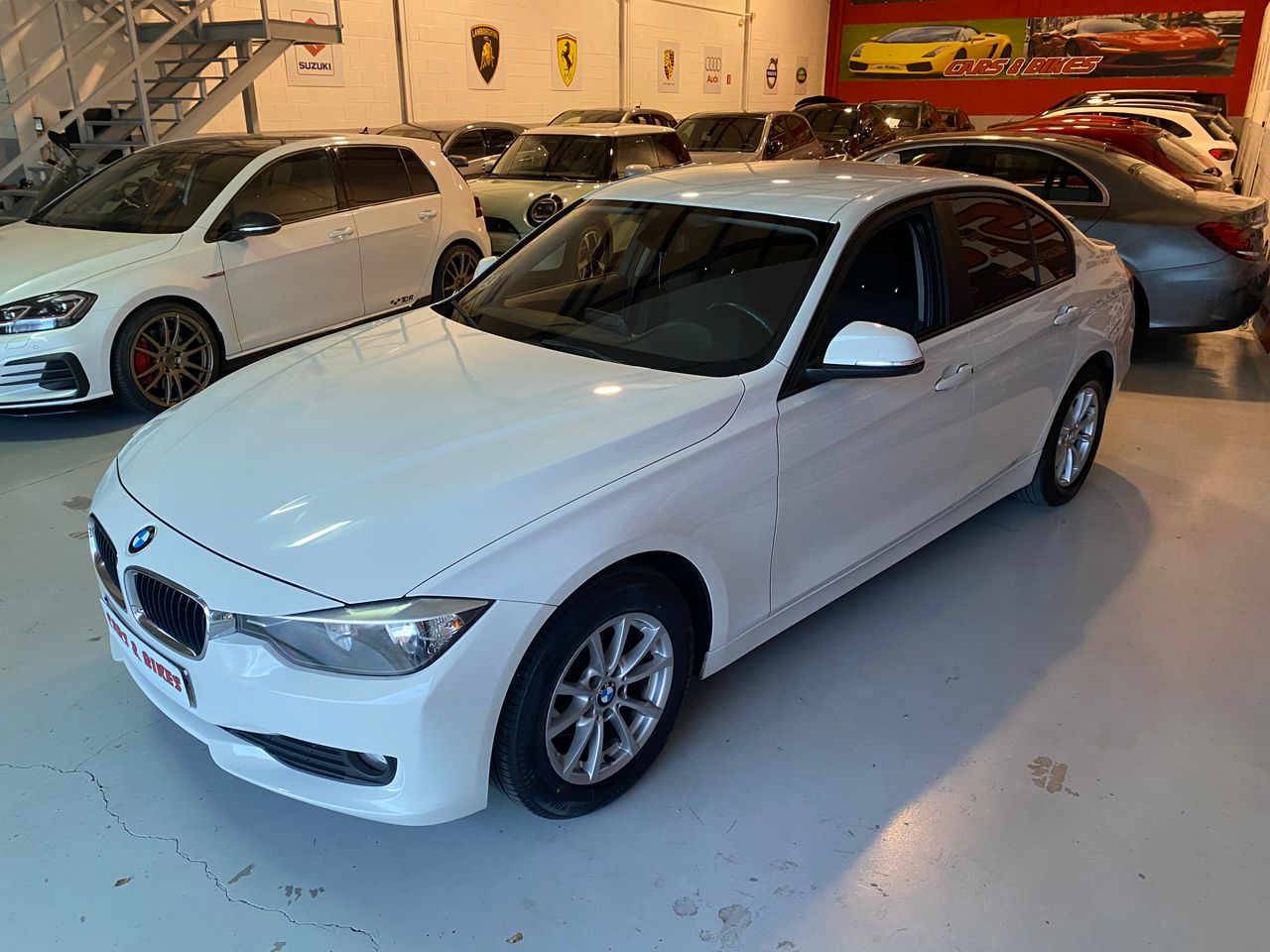 BMW Serie 3 318d Berlina - Foto 8