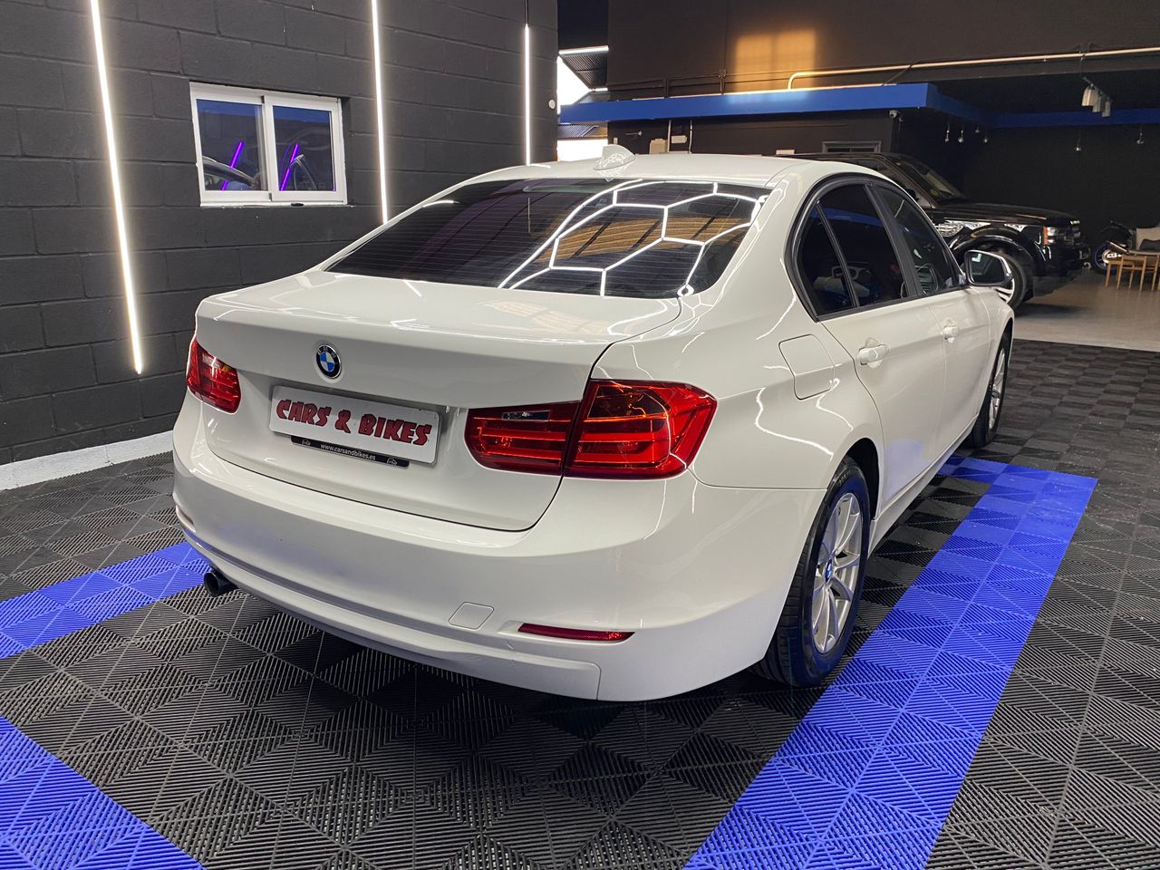 BMW Serie 3 318d Berlina - Foto 5