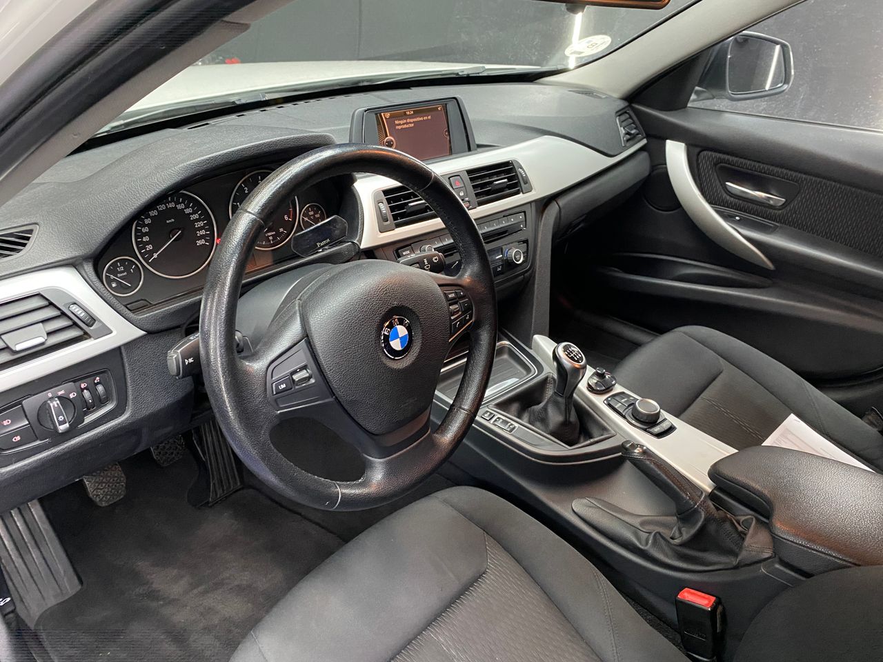 BMW Serie 3 318d Berlina - Foto 8