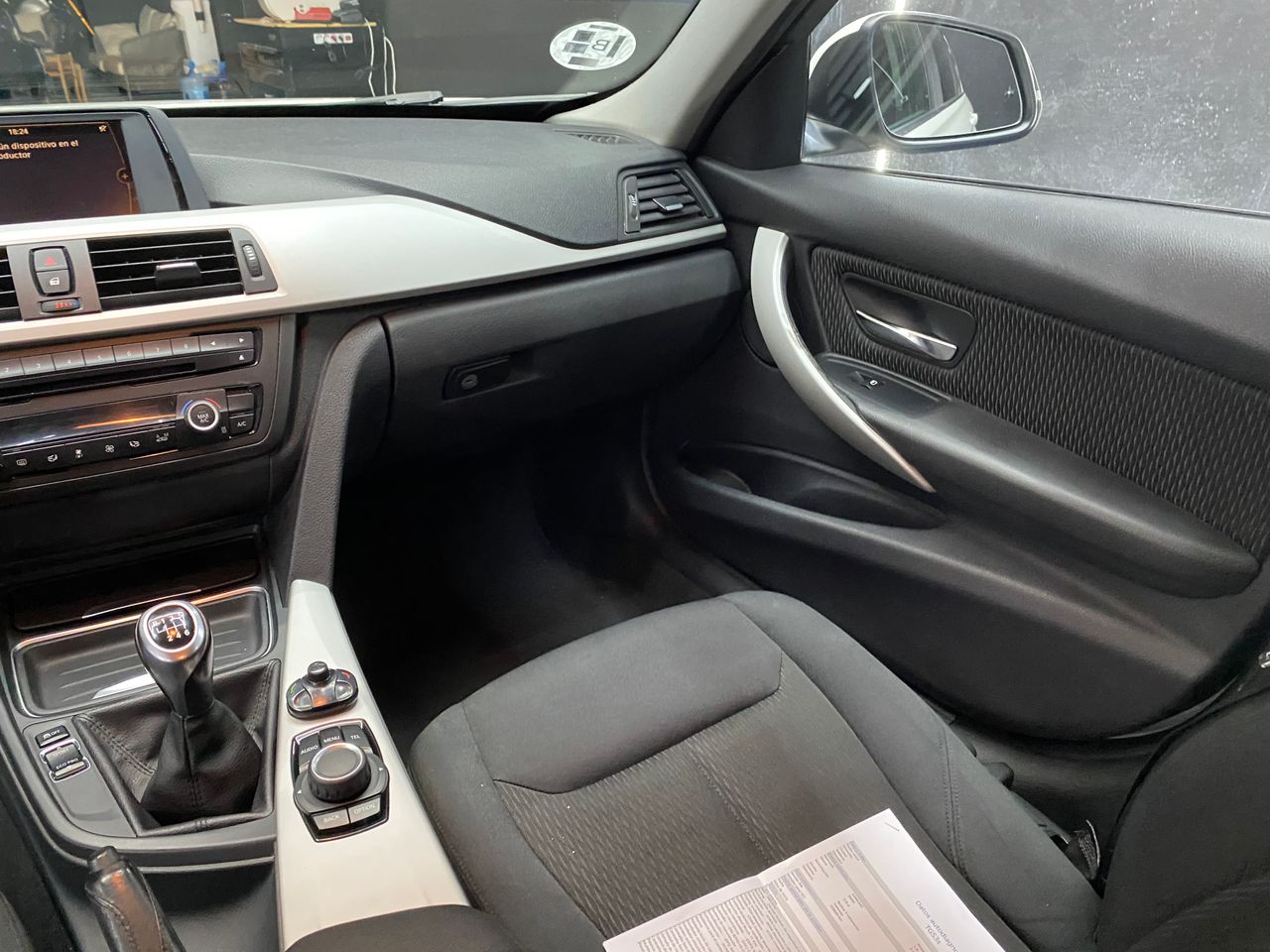 BMW Serie 3 318d Berlina - Foto 12