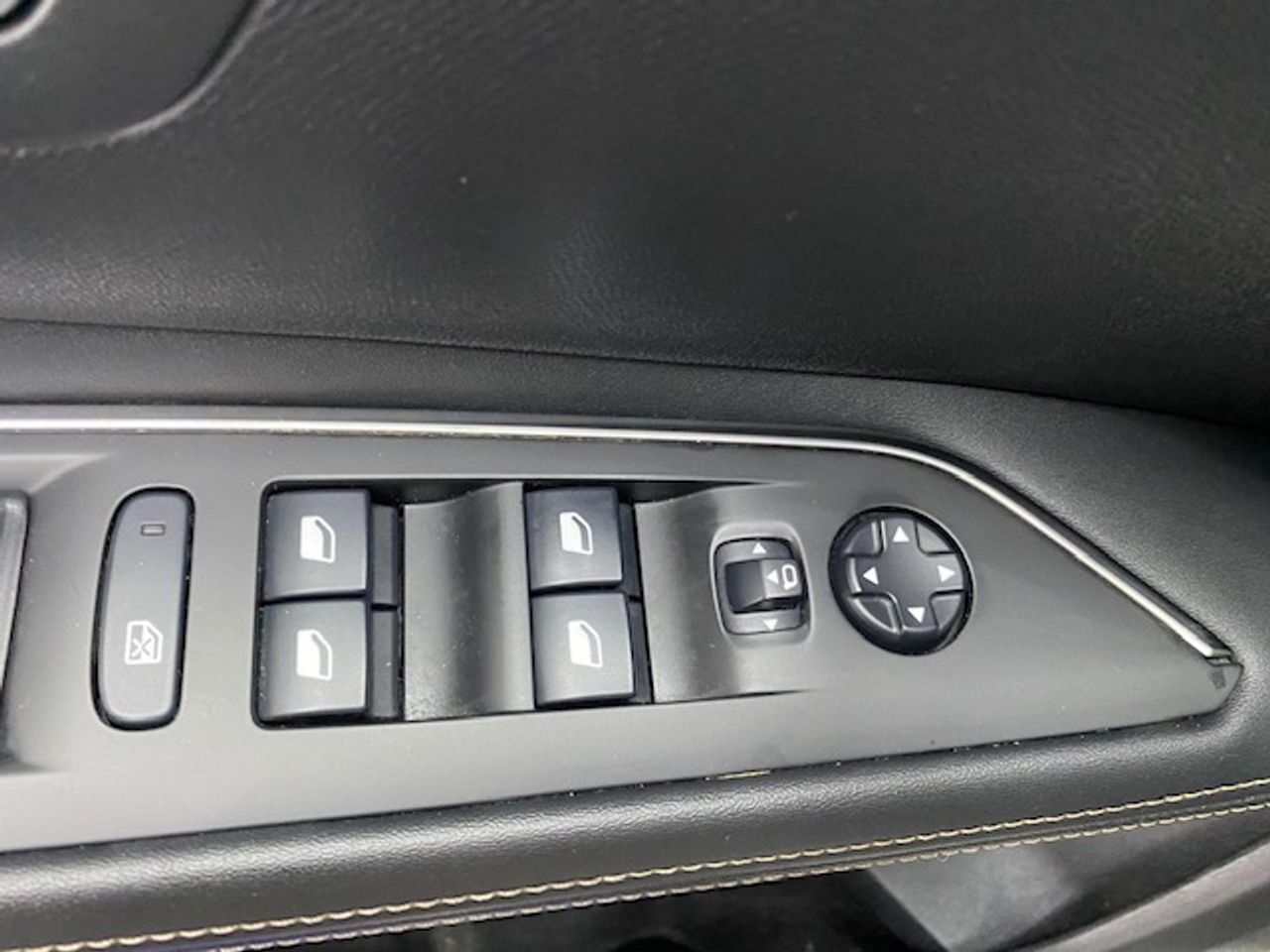 Peugeot 3008 Hybrid 1.5 BlueHDi 96kW 130CV SS GT Line - Foto 18