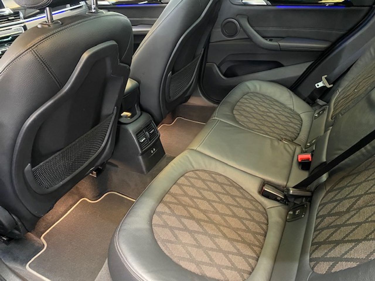 BMW X1 sDrive18d - Foto 13