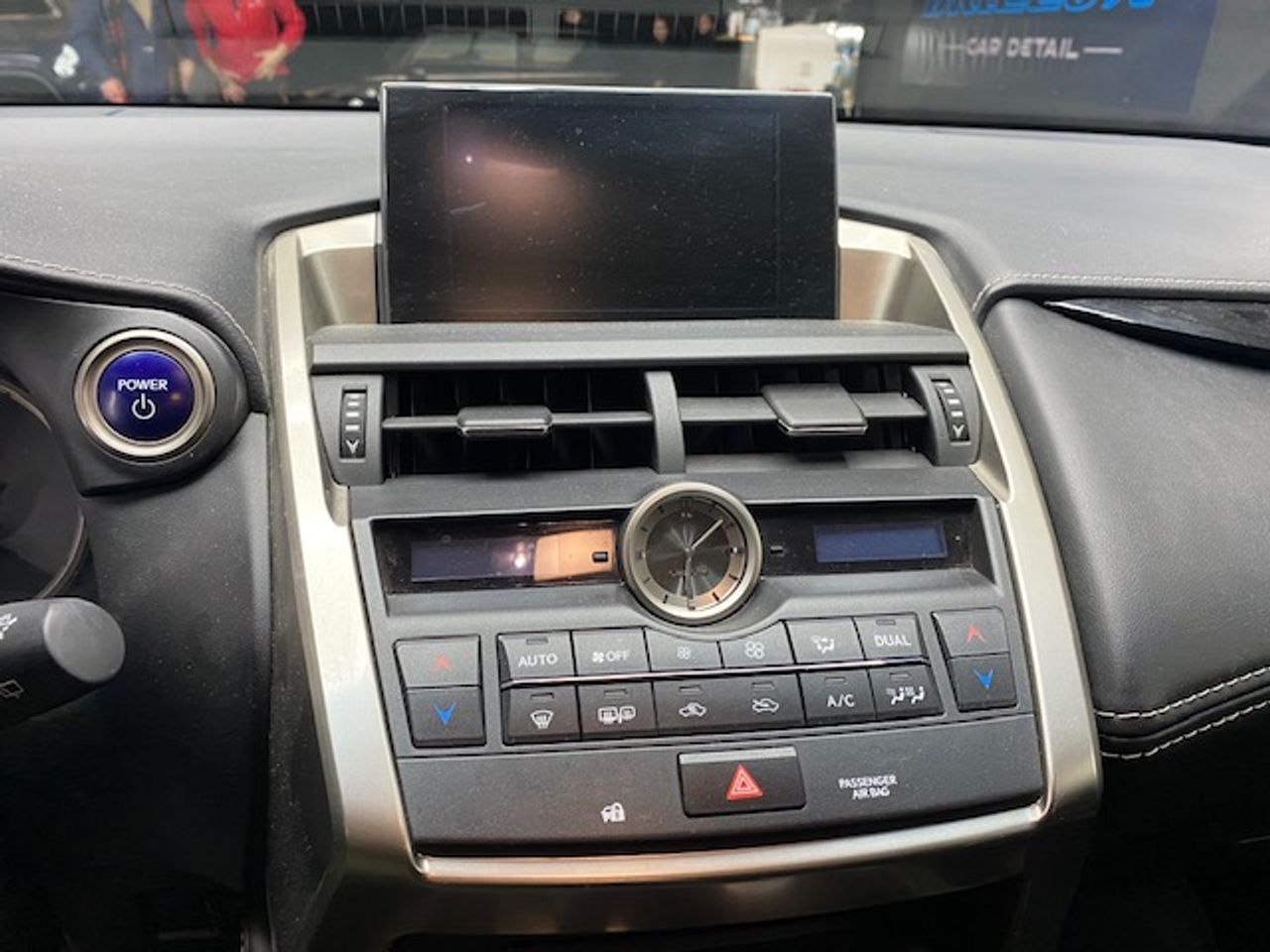 Lexus NX 2.5 300h Corporate 2WD  Navibox - Foto 12