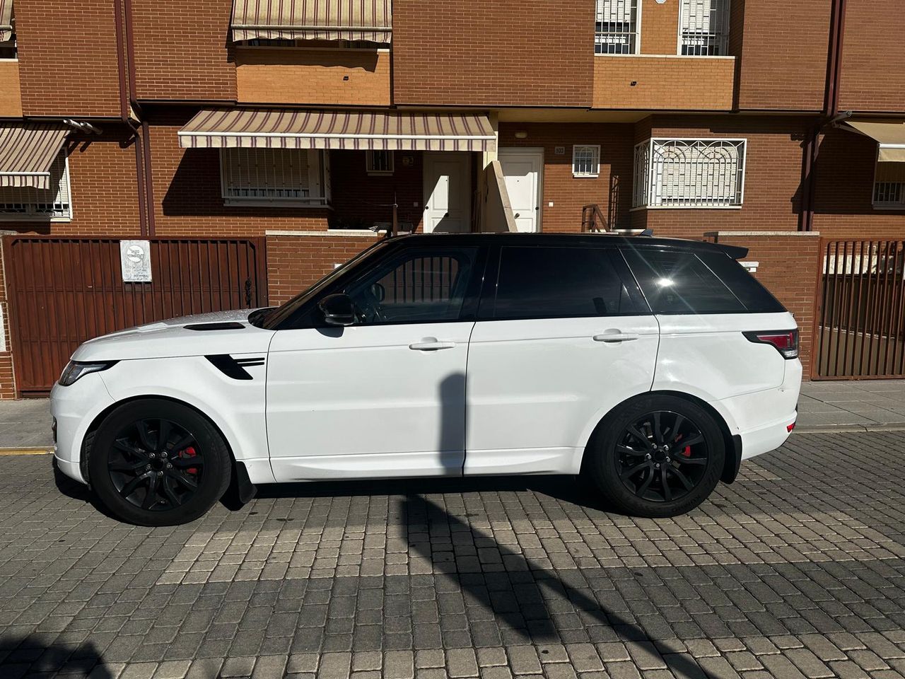 Land-Rover Range Rover Sport 3.0 TDV6 258 CV HSE - Foto 3