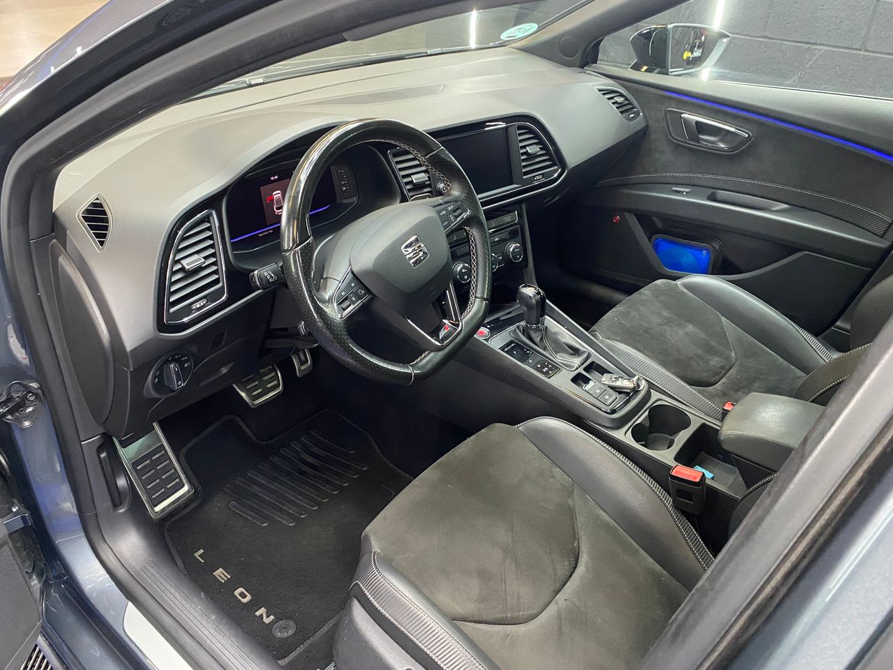 Seat Leon León ST 2.0 TSI 221 kW (300 CV) 4Drive DSG-7 Start&Stop CUPRA - Foto 11