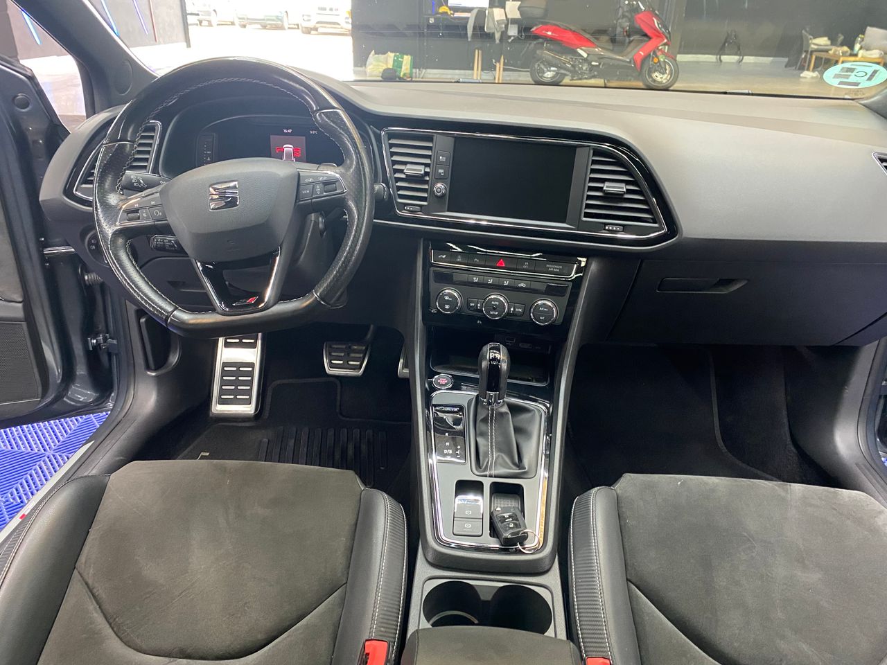 Seat Leon León ST 2.0 TSI 221 kW (300 CV) 4Drive DSG-7 Start&Stop CUPRA - Foto 16