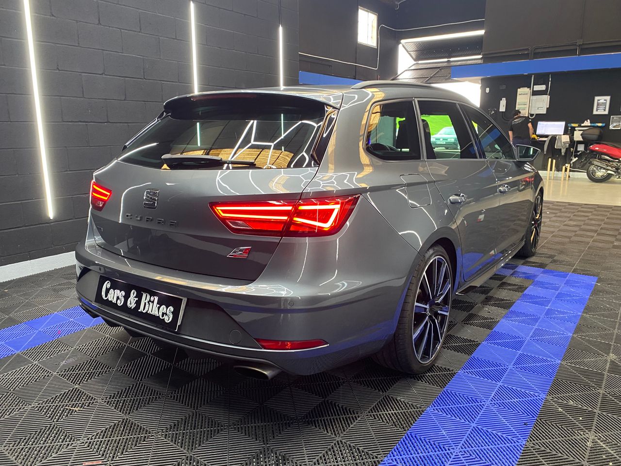 Seat Leon León ST 2.0 TSI 221 kW (300 CV) 4Drive DSG-7 Start&Stop CUPRA - Foto 27