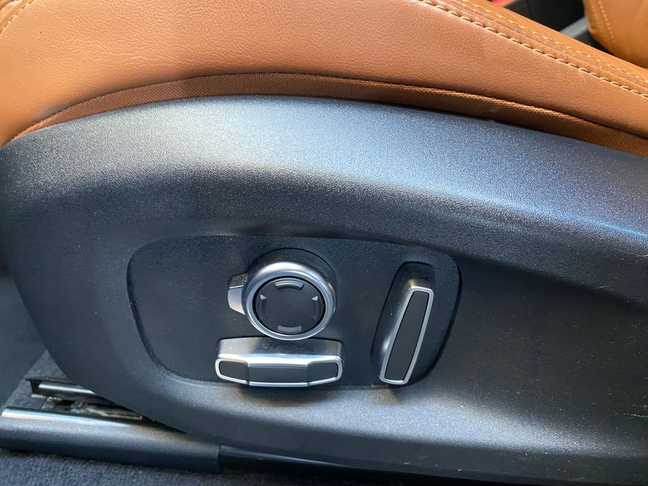 Jaguar F-Pace 2.0 I4 PHEV 404PS AWD Auto RDynamic SE - Foto 18