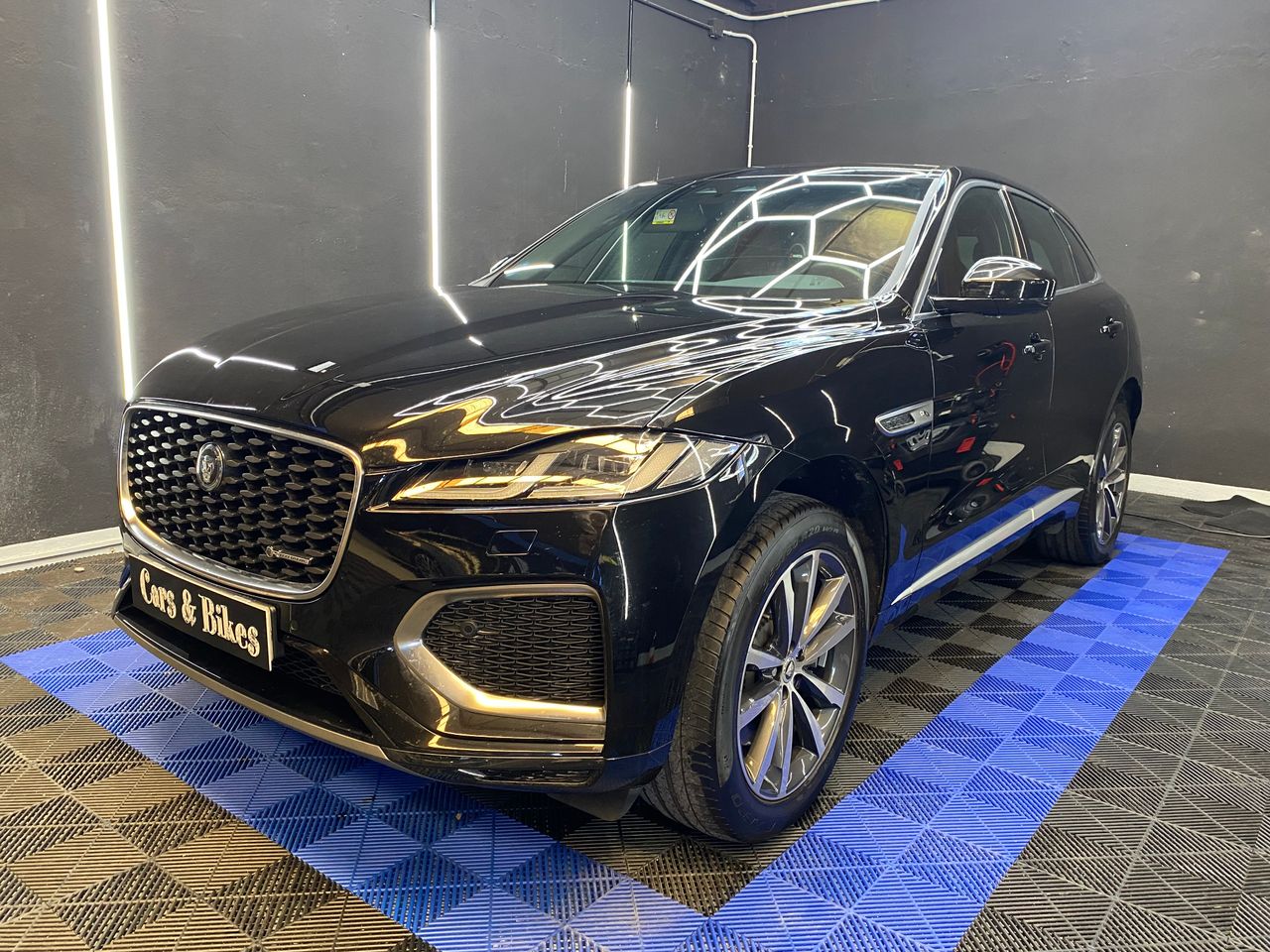 Jaguar F-Pace 2.0 I4 PHEV 404PS AWD Auto RDynamic SE - Foto 34