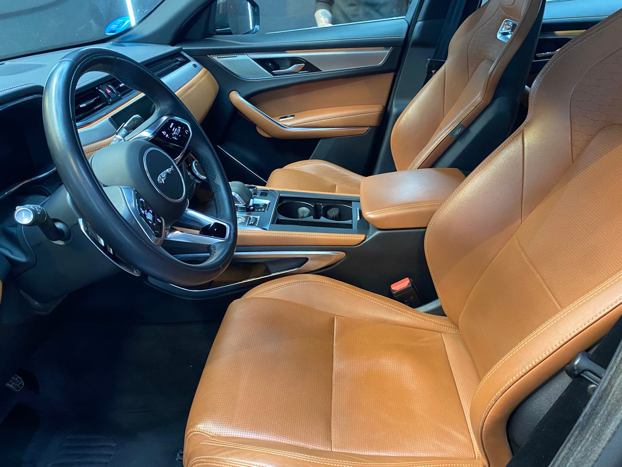 Jaguar F-Pace 2.0 I4 PHEV 404PS AWD Auto RDynamic SE - Foto 30