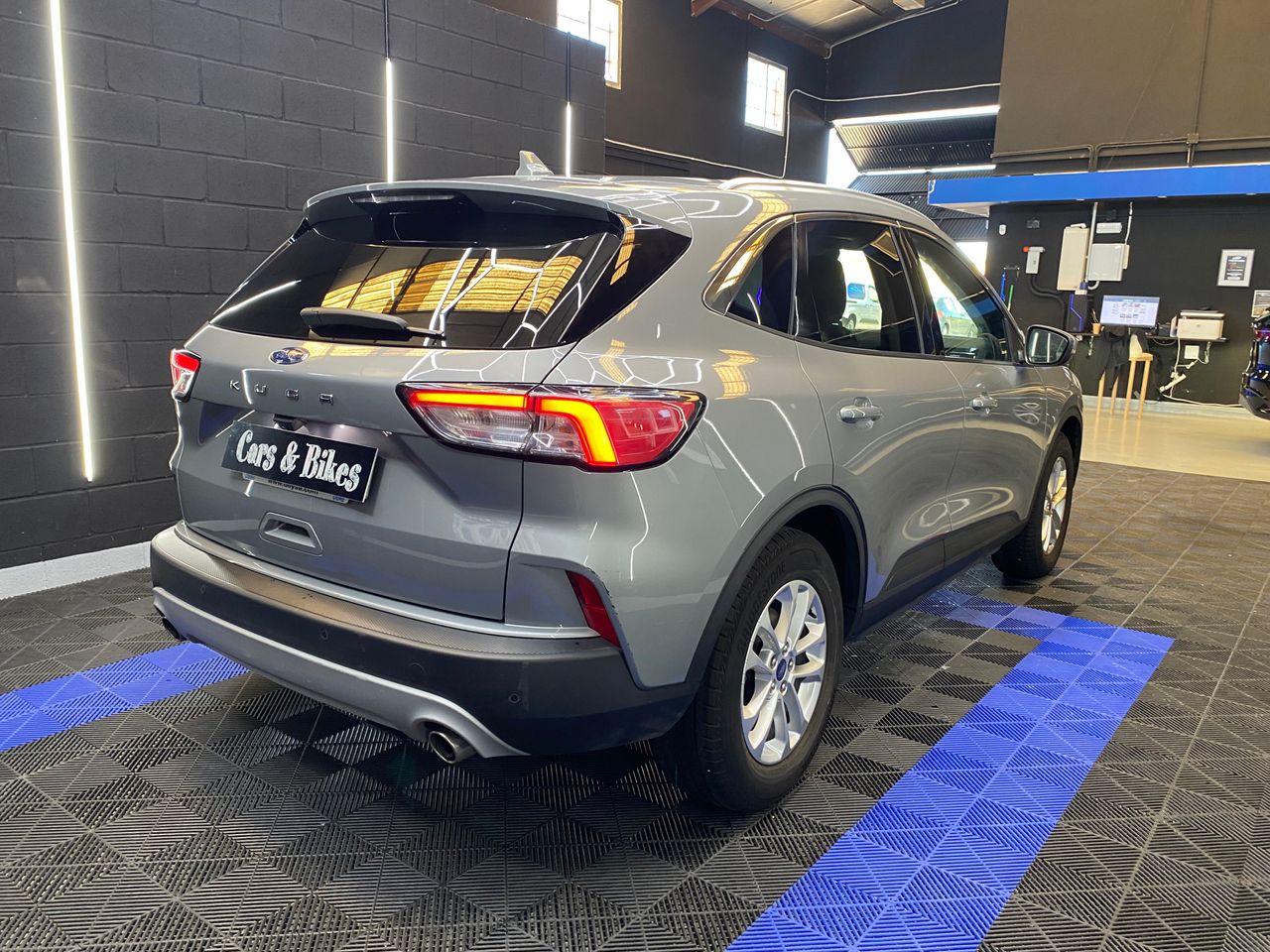 Ford Kuga Titanium 1.5 EcoBoost 110 kW (150 CV) - Foto 8