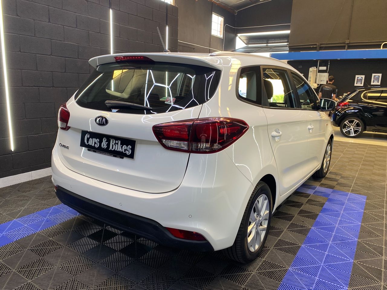 Kia Carens 1.6 GDi 99 kW - Foto 10