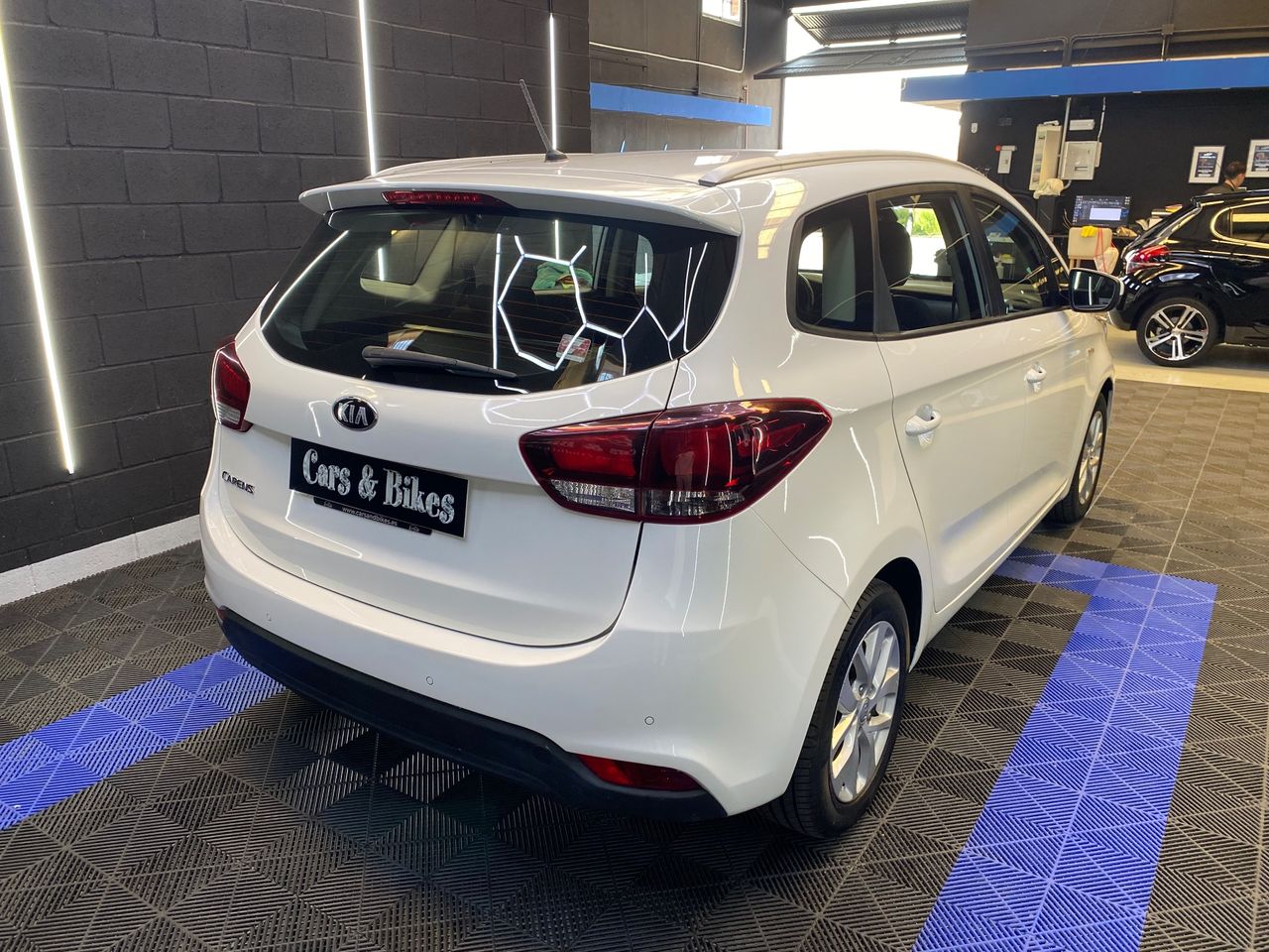 Kia Carens 1.6 GDi 99 kW - Foto 9