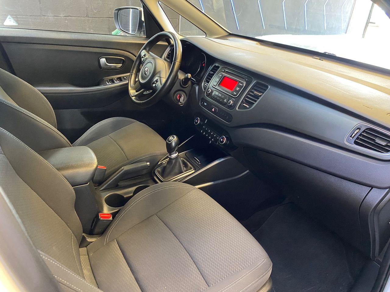 Kia Carens 1.6 GDi 99 kW - Foto 13