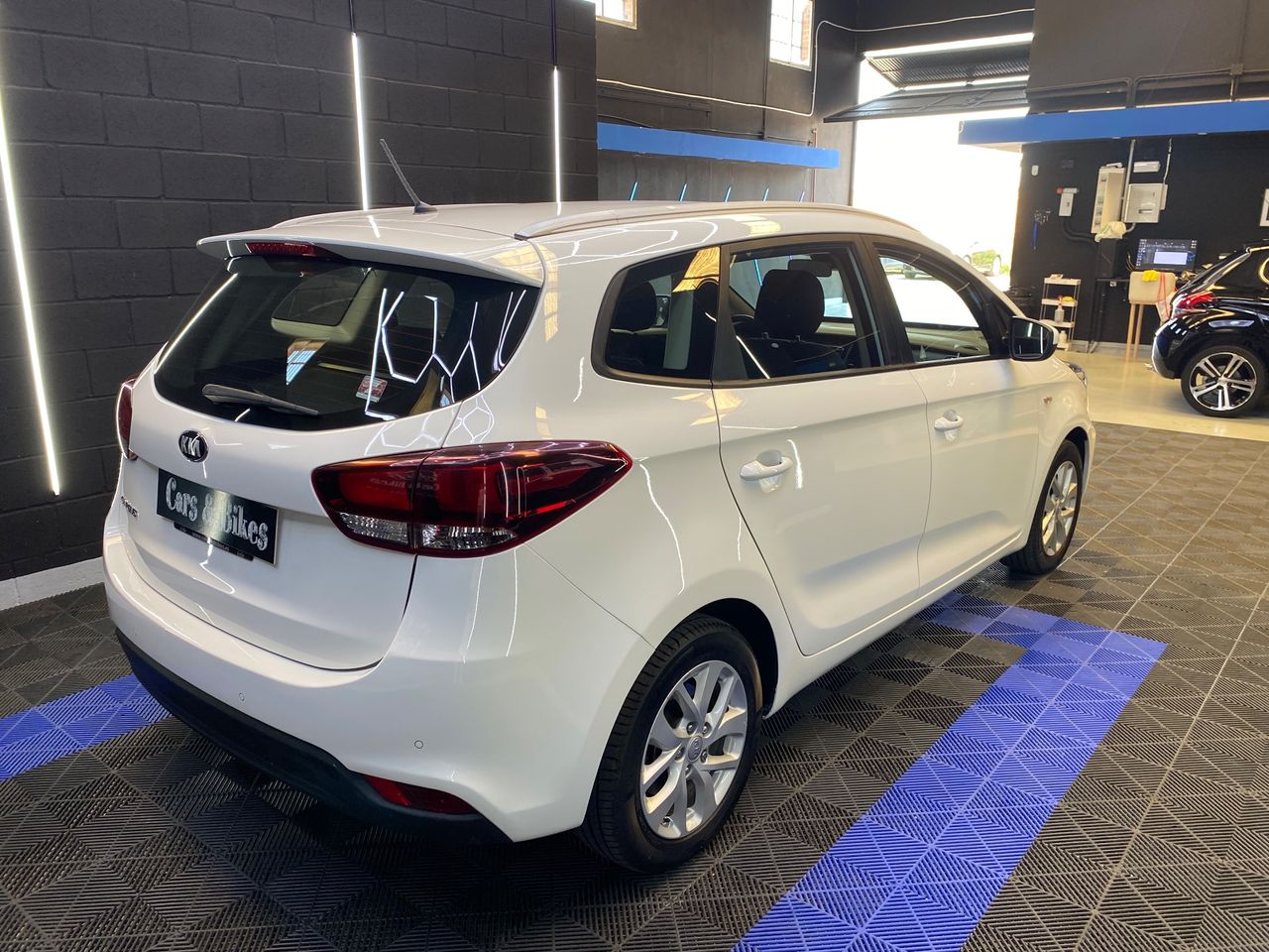 Kia Carens 1.6 GDi 99 kW - Foto 14