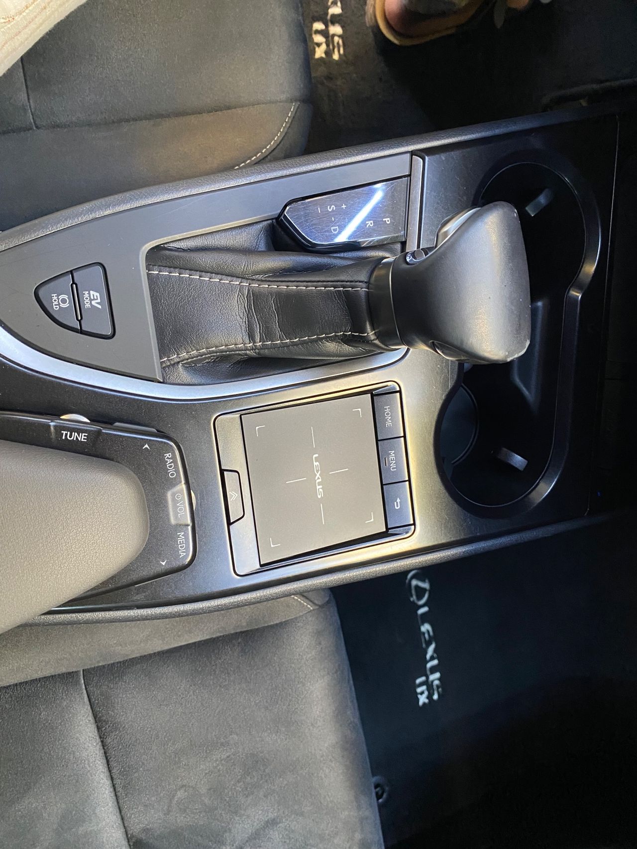 Lexus UX 250h 4x2 Business - Foto 20