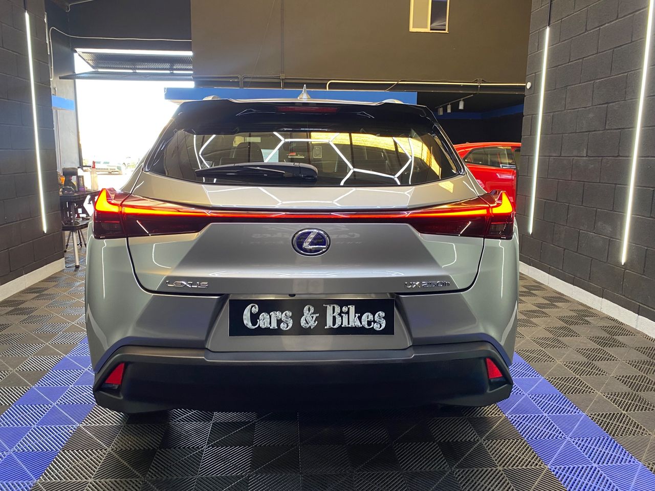 Lexus UX 250h 4x2 Business - Foto 25