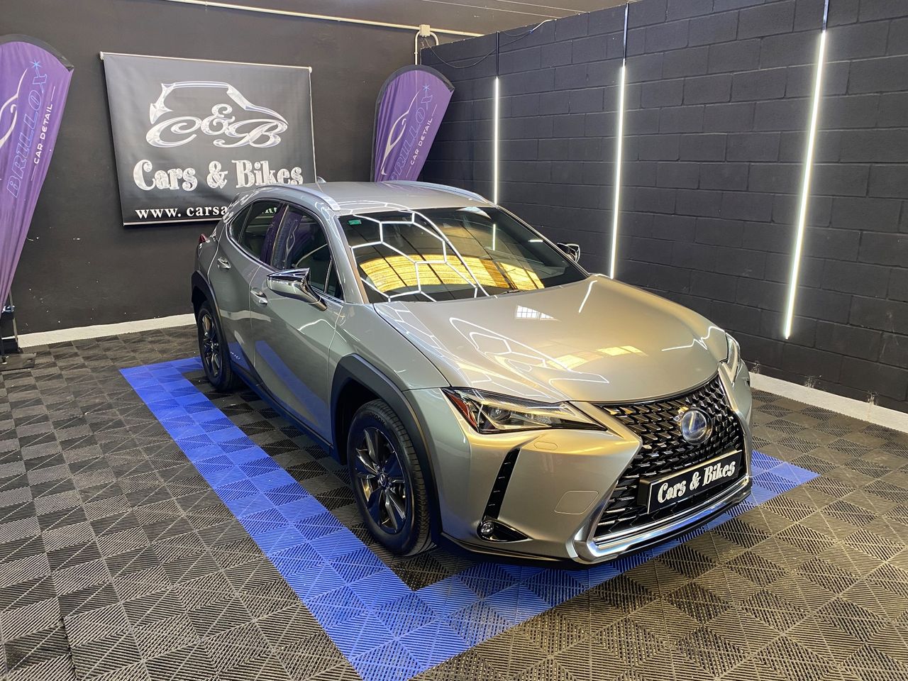 Lexus UX 250h 4x2 Business - Foto 14