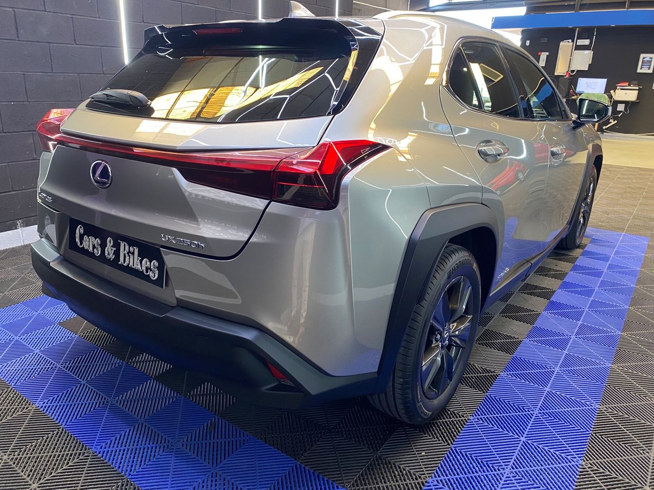 Lexus UX 250h 4x2 Business - Foto 11