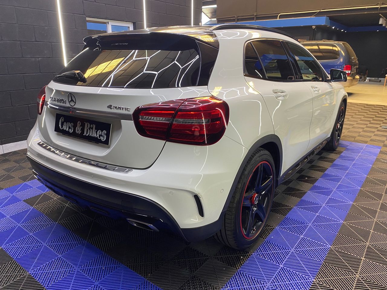 Mercedes GLA 220 d 4MATIC 7G-DCT - Foto 8