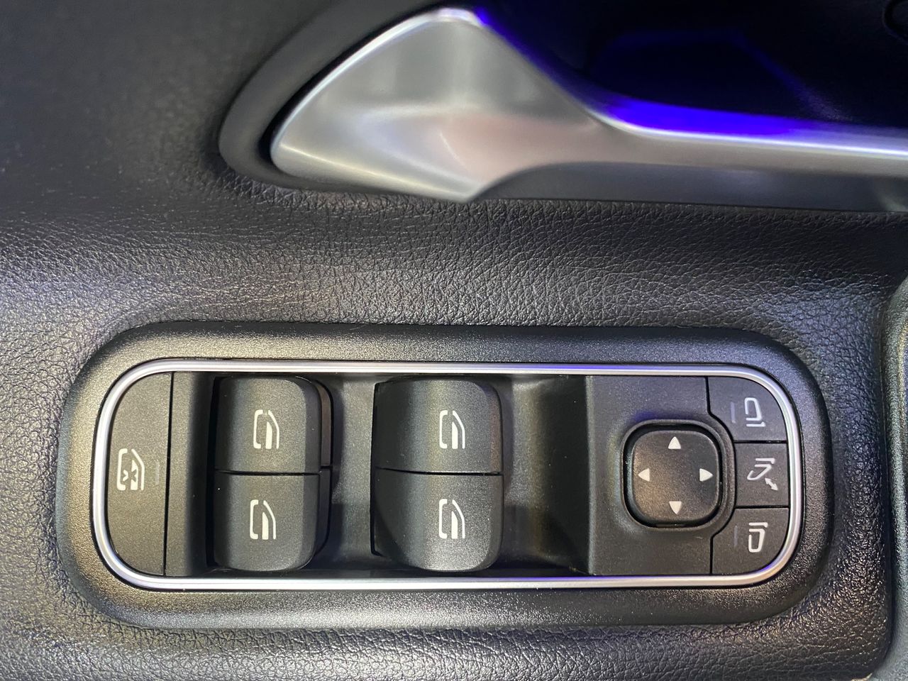 Mercedes Clase CLA 180 - Foto 13