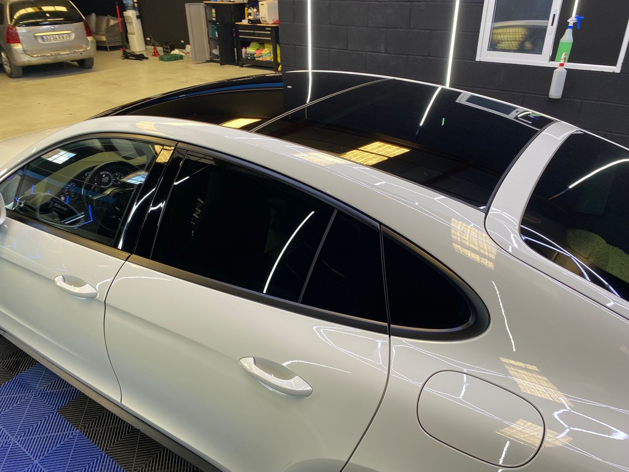 Porsche Panamera 4 E-Hybrid Executive - Foto 26