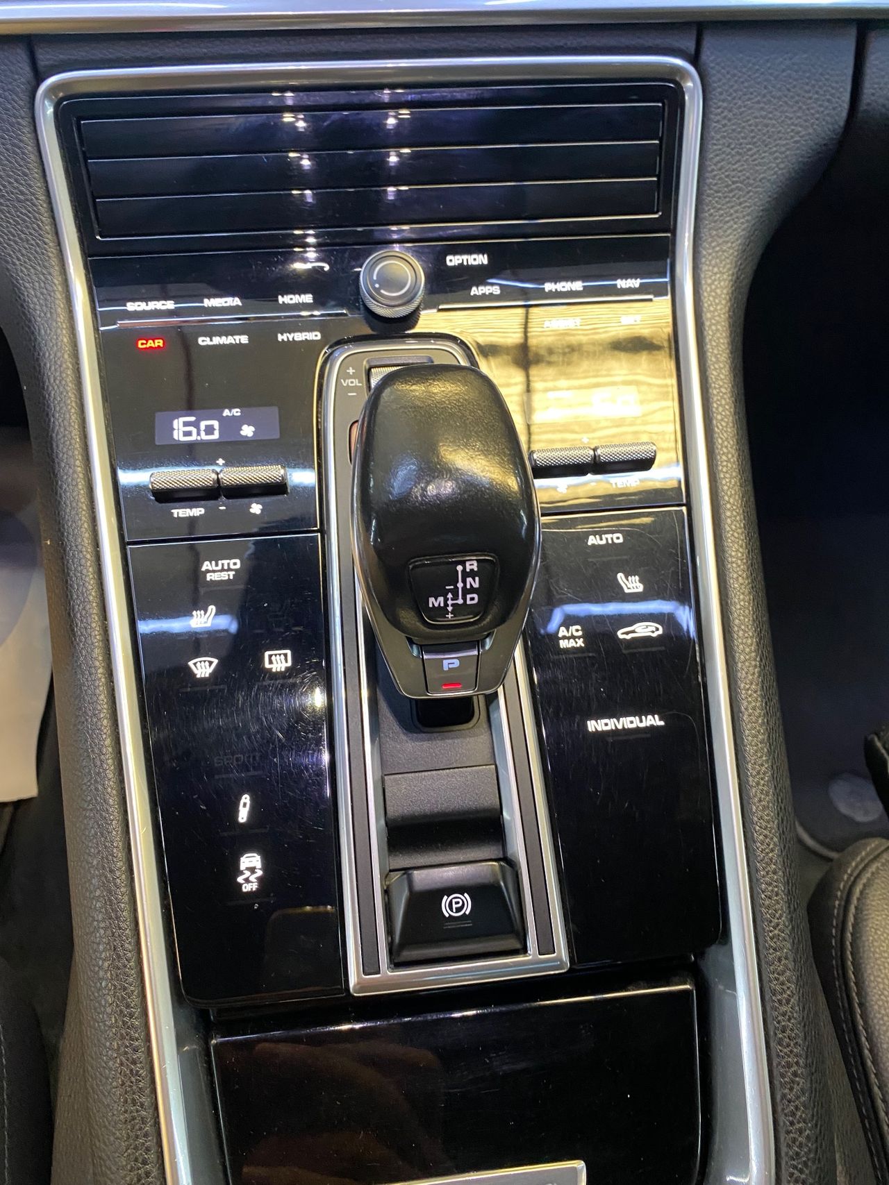 Porsche Panamera 4 E-Hybrid Executive - Foto 19