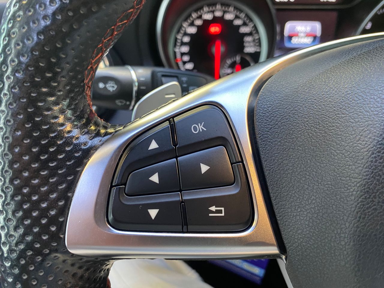 Mercedes GLA 200 d 7G-DCT - Foto 32