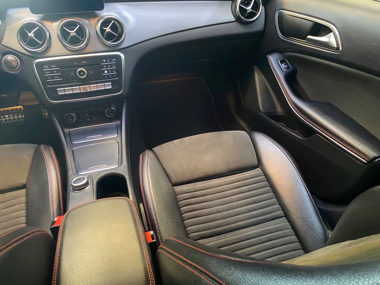 Mercedes GLA 200 d 7G-DCT - Foto 15