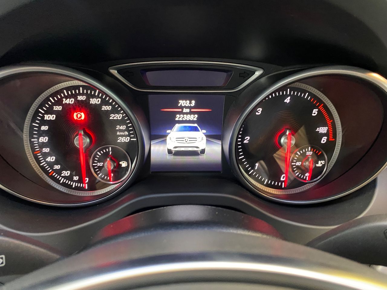 Mercedes GLA 200 d 7G-DCT - Foto 30