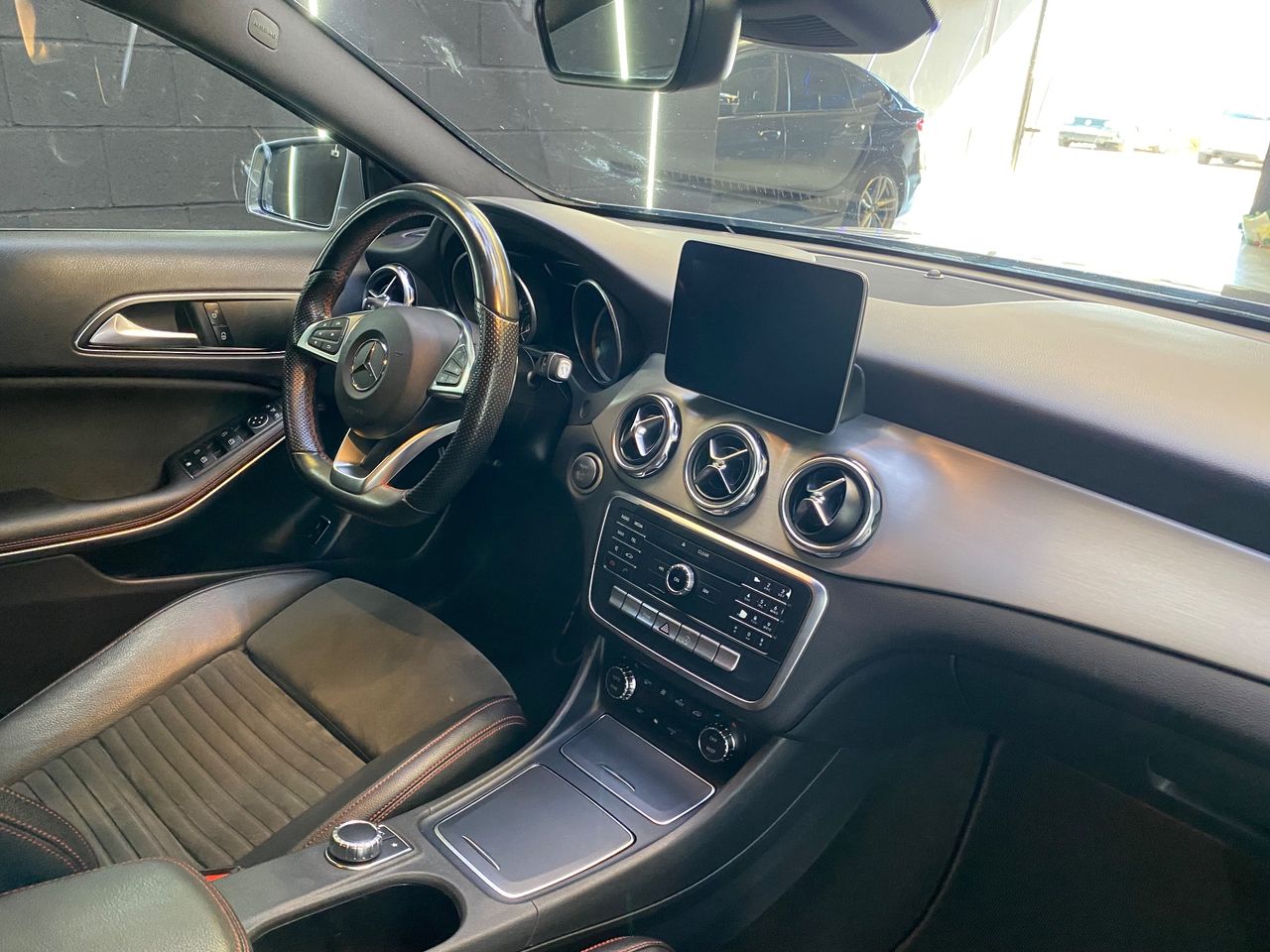 Mercedes GLA 200 d 7G-DCT - Foto 13