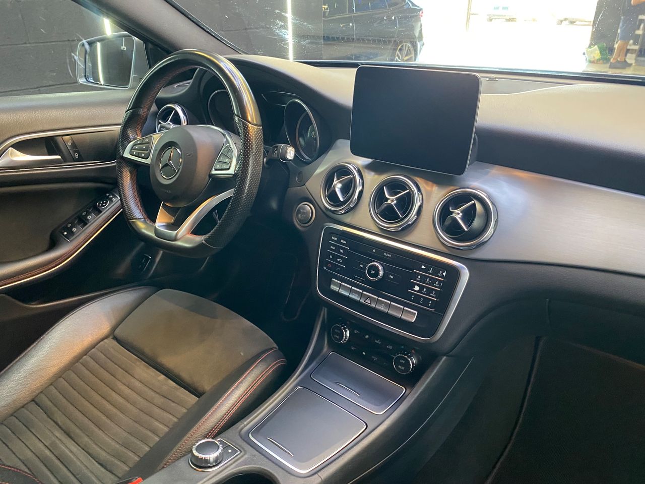 Mercedes GLA 200 d 7G-DCT - Foto 12
