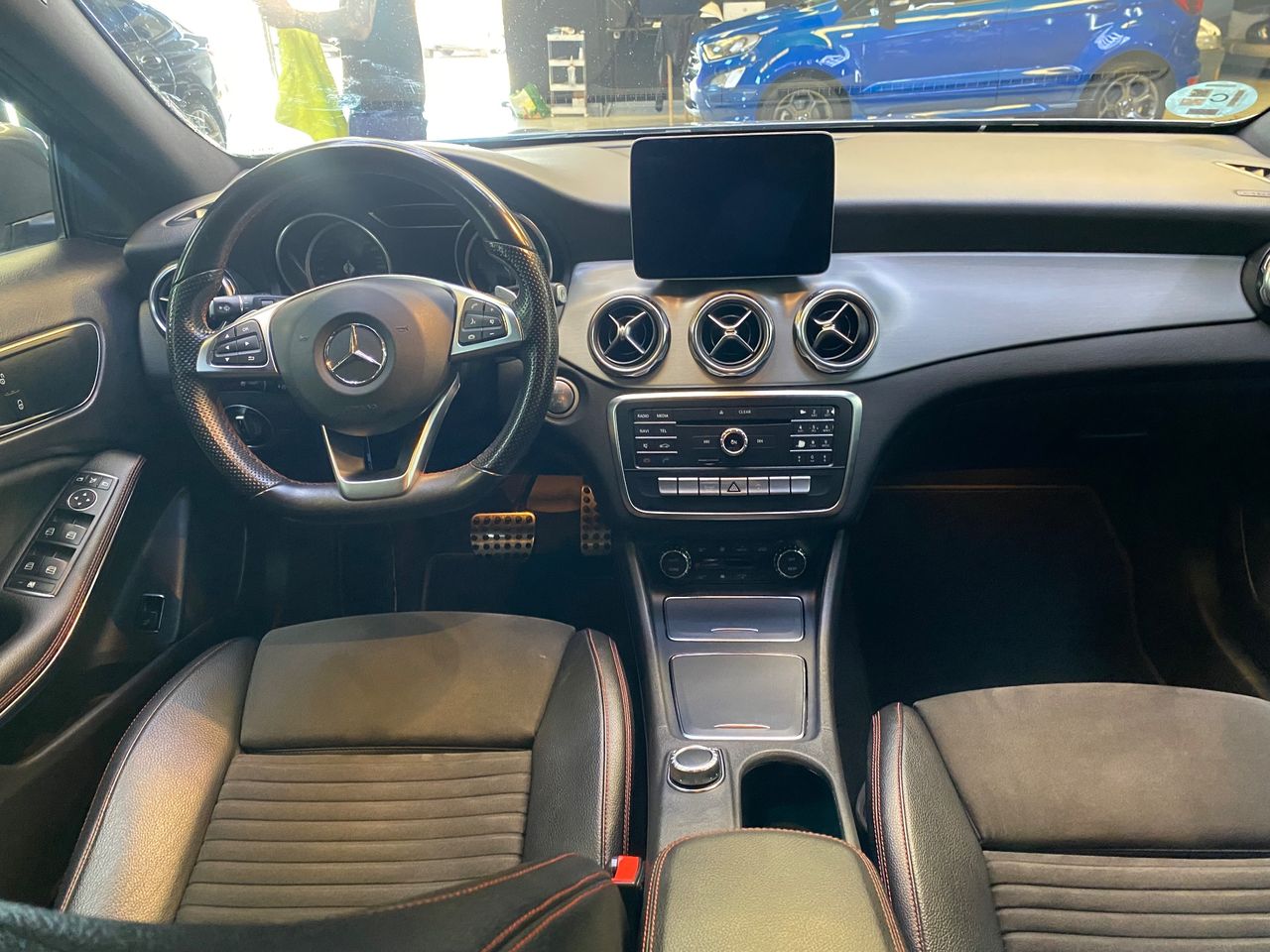 Mercedes GLA 200 d 7G-DCT - Foto 16