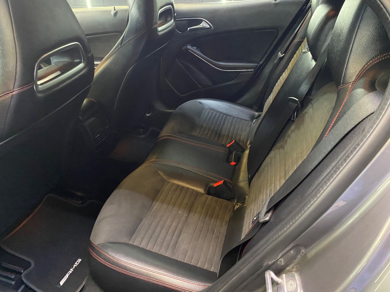 Mercedes GLA 200 d 7G-DCT - Foto 18