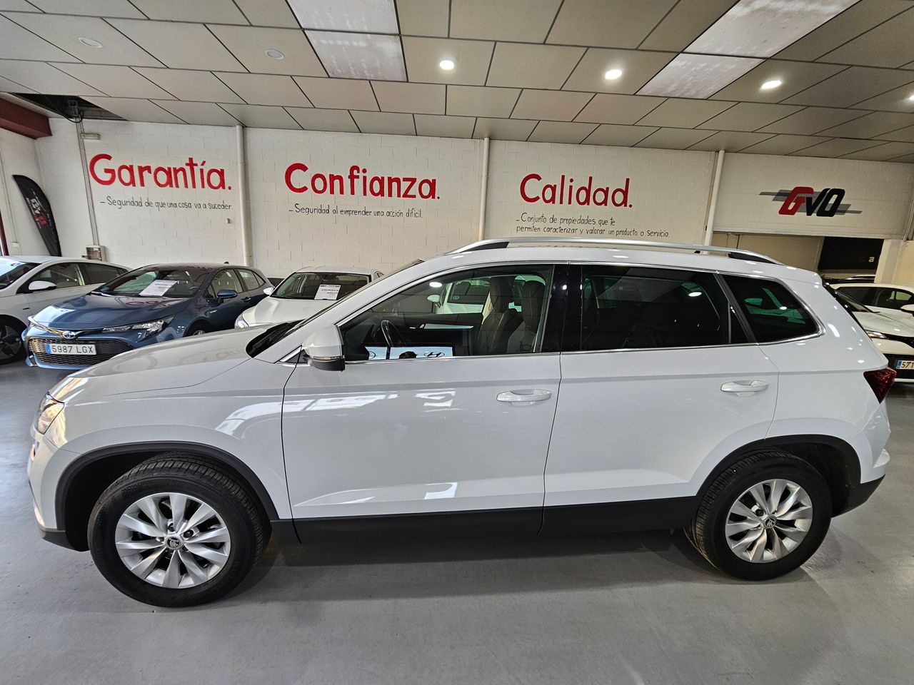 skoda karoq 2022 / foto grande (2)