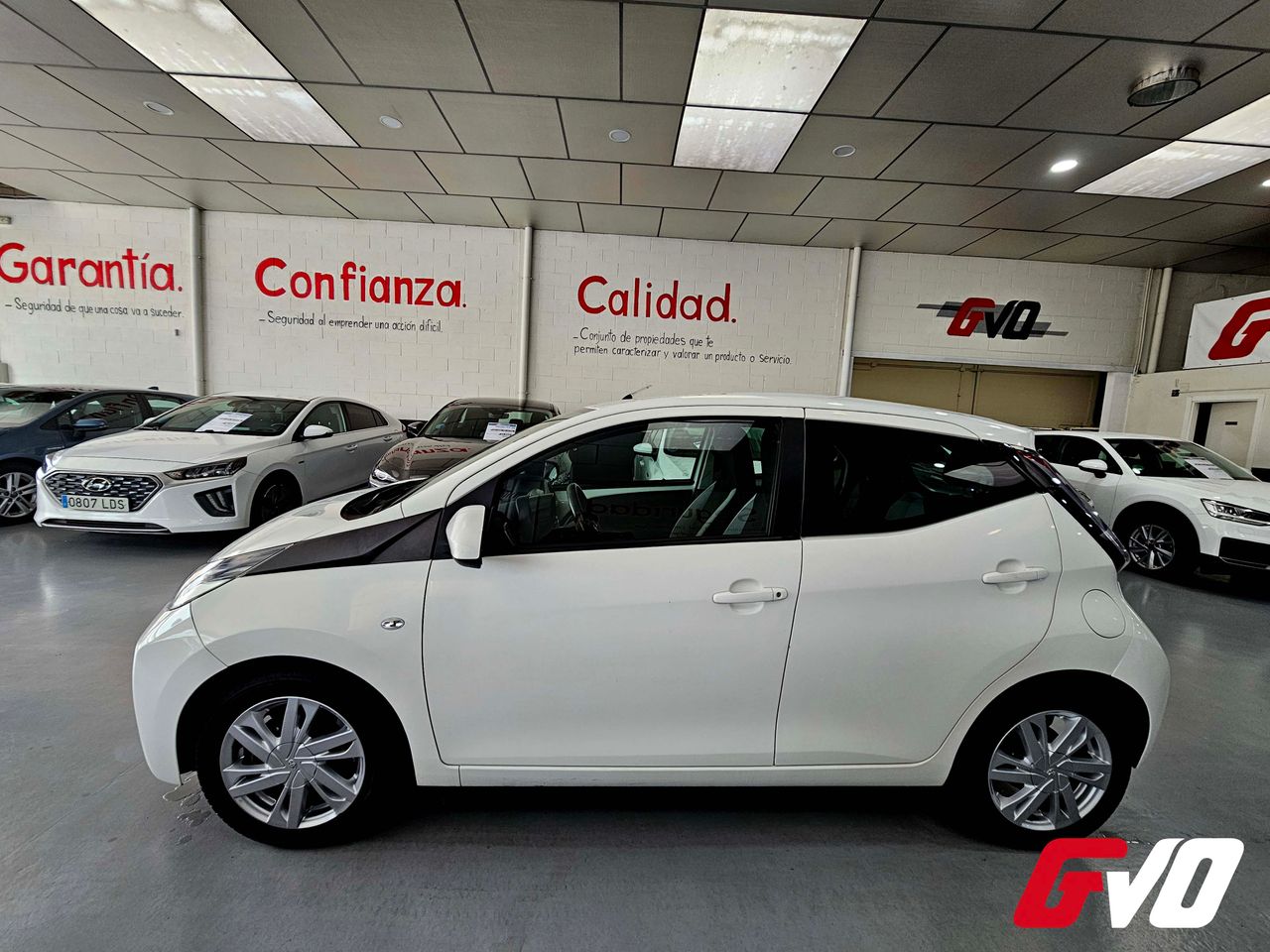 toyota aygo 2015 / foto grande (2)