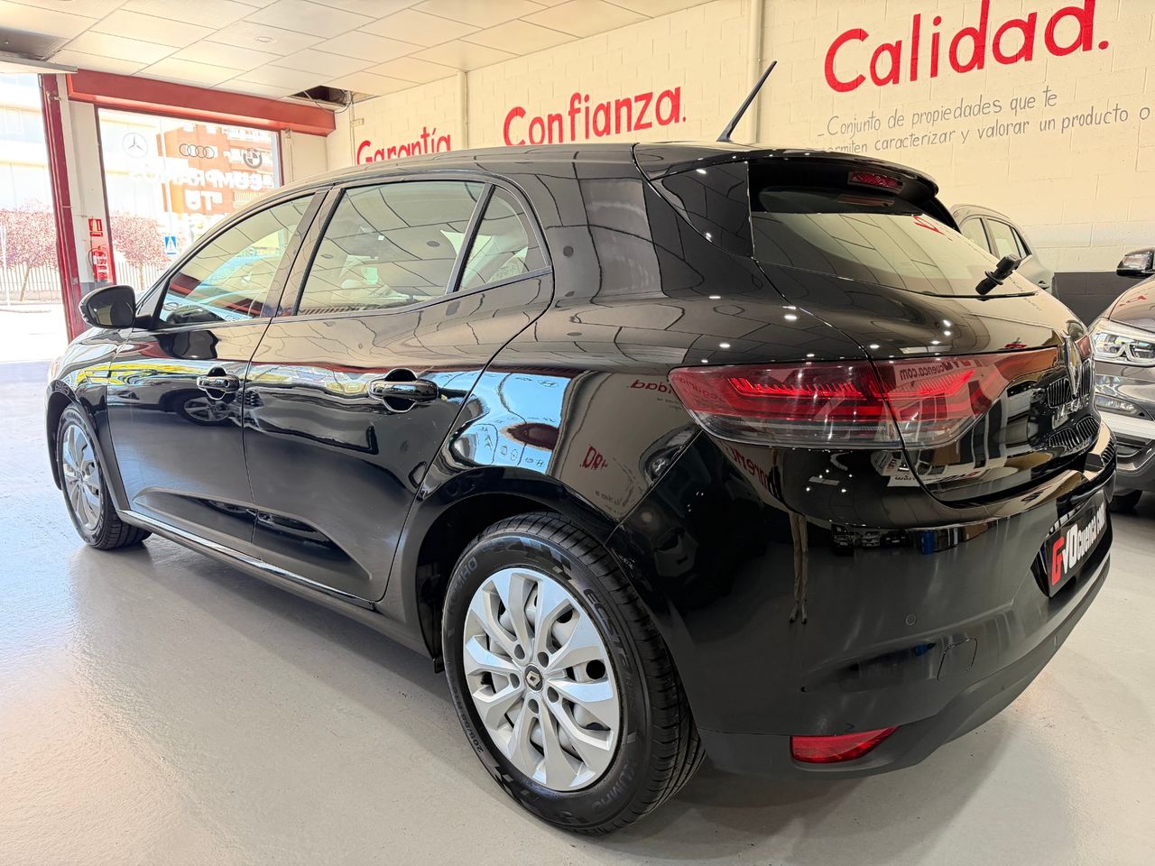 Renault Megane 1.5 BLUE CDI 115 CV LIFE  - Foto 8