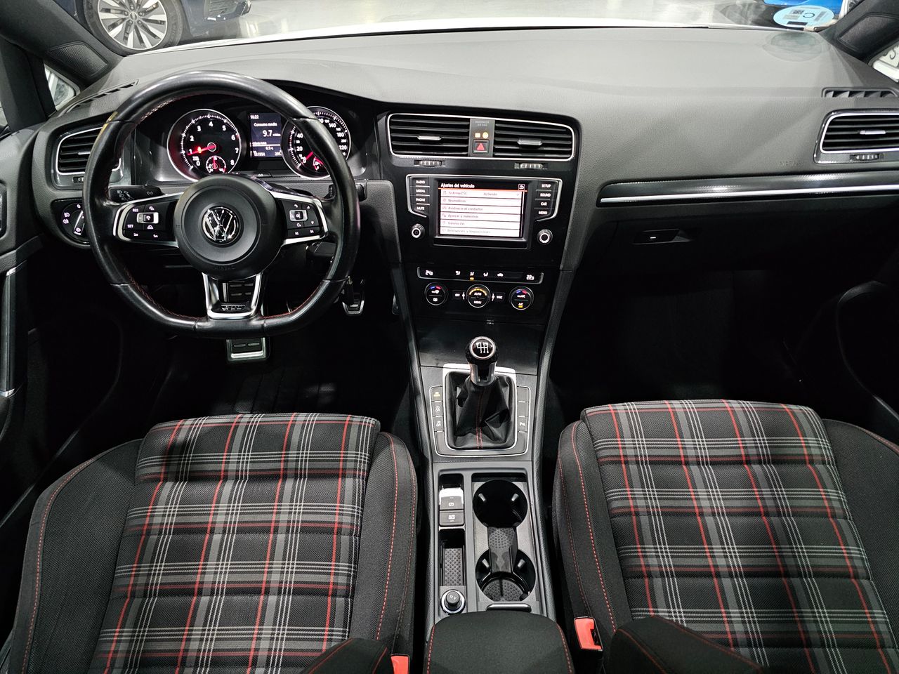 Volkswagen Golf GTI 2.0 TSI 220 CV 5P - Foto 30