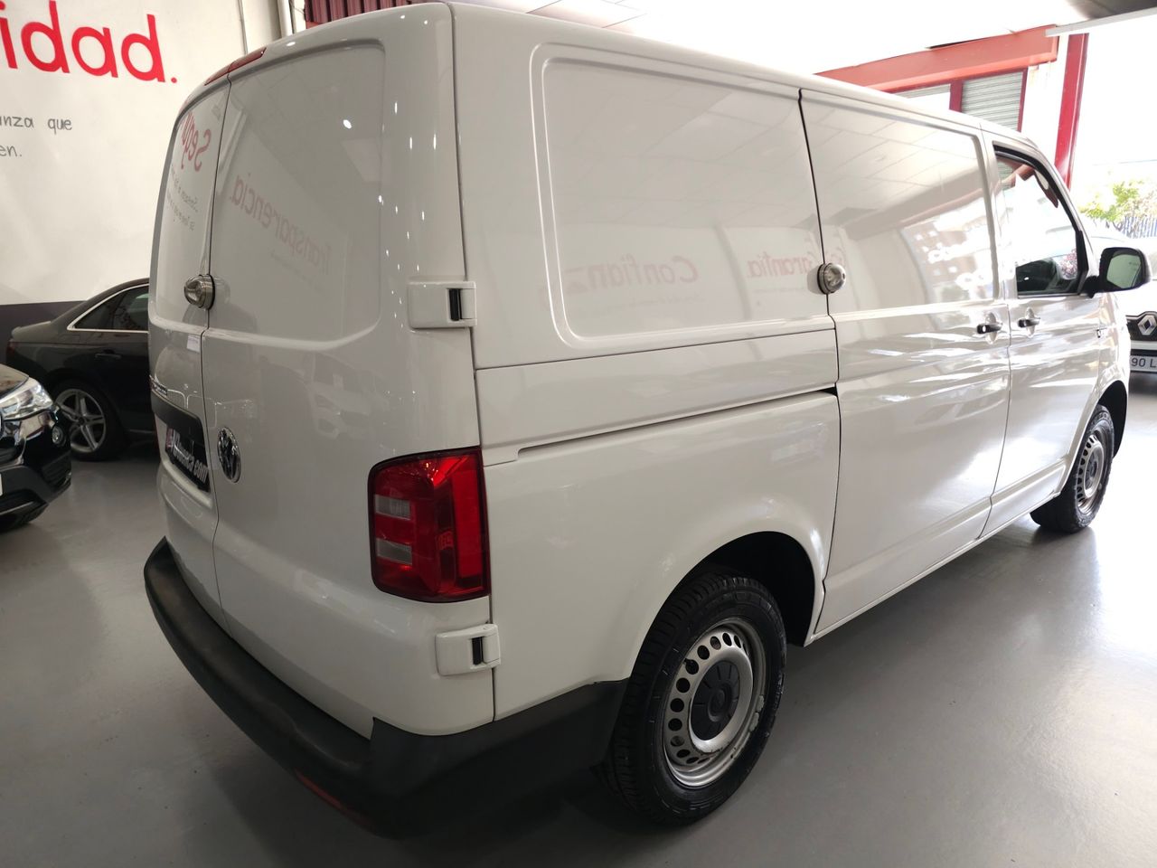 Volkswagen Transporter 2.0 TDI 150CV FURGON CORTO - Foto 7