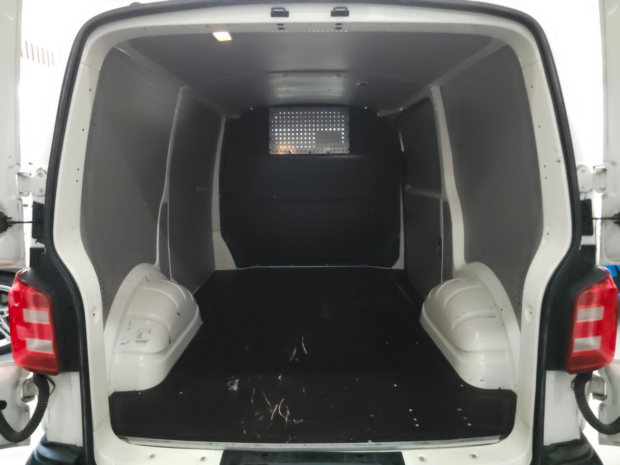Volkswagen Transporter 2.0 TDI 150CV FURGON CORTO - Foto 10