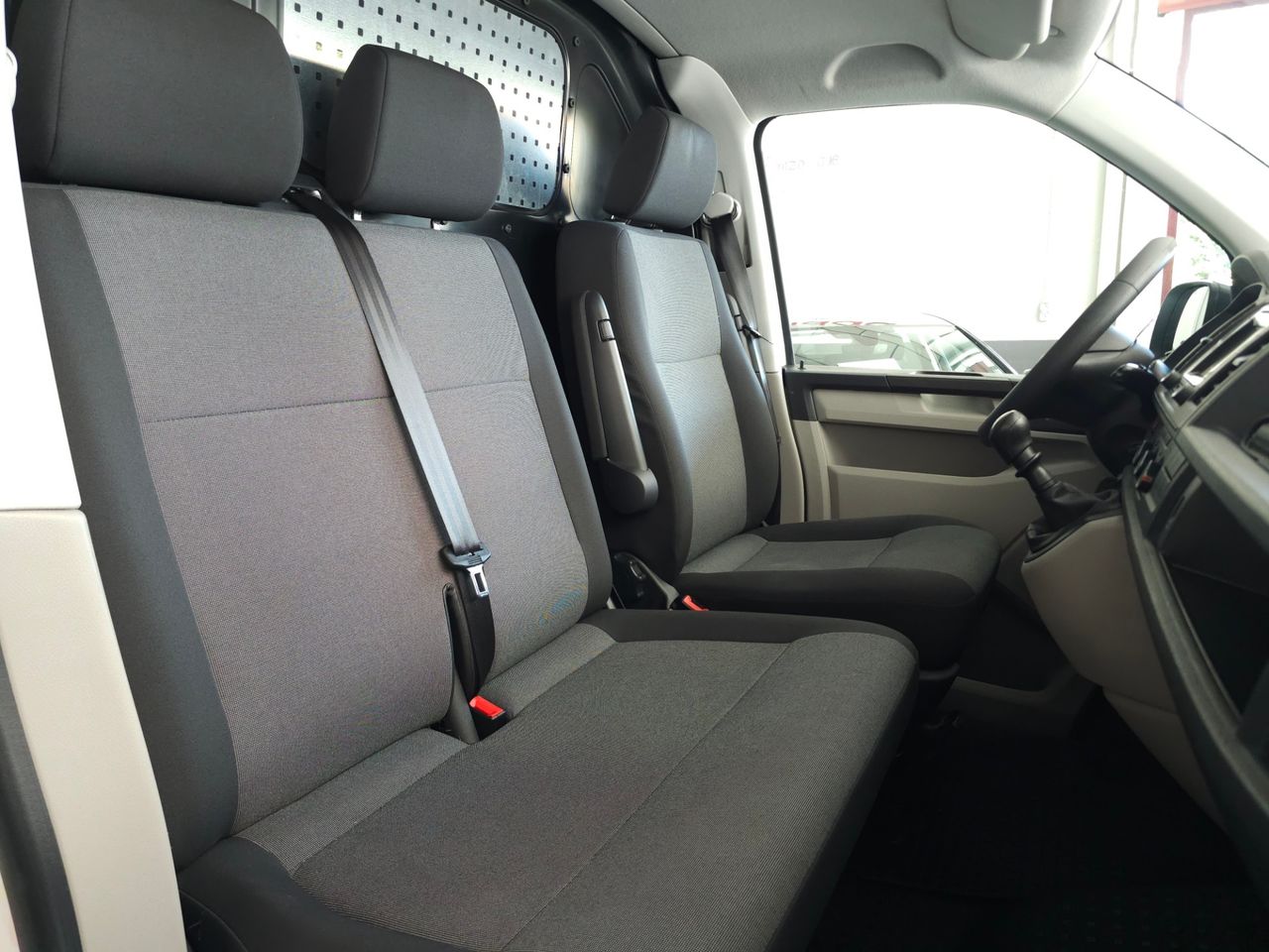 Volkswagen Transporter 2.0 TDI 150CV FURGON CORTO - Foto 12